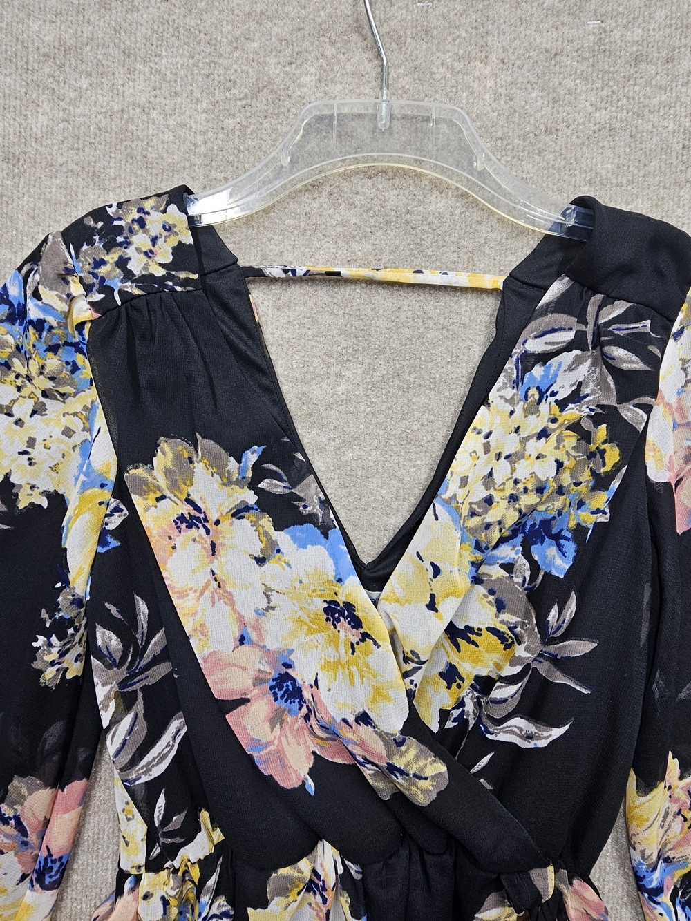 Bailey Blue Y2K Floral Romper Small Bell Sleeve Deep Plunge Boho - Picture 4 of 16